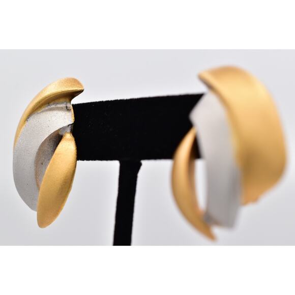 Lee Wolfe Vintage Clip On Earrings Brushed Gold Silver Satin Chunky Signed BinAV - Picture 3 of 12